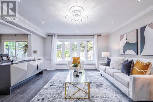 1321 Monks Passage, Oakville (Glen Abbey), ON - Indoor Photo Showing Living Room