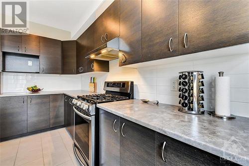 210 Kimpton Drive, Stittsville, ON - Indoor Photo Showing Kitchen With Upgraded Kitchen