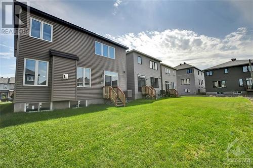 210 Kimpton Drive, Stittsville, ON - Outdoor