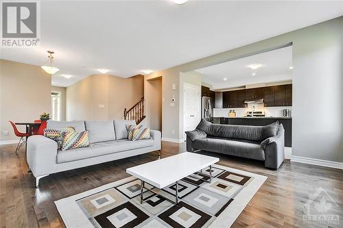 210 Kimpton Drive, Stittsville, ON - Indoor Photo Showing Living Room