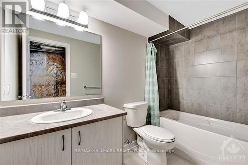 210 Kimpton Drive, Ottawa, ON - Indoor Photo Showing Bathroom