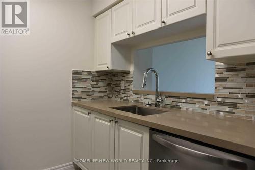 1406 - 3 Pemberton Avenue, Toronto, ON - Indoor Photo Showing Kitchen