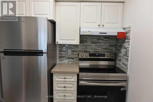 1406 - 3 Pemberton Avenue, Toronto, ON - Indoor Photo Showing Kitchen