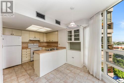 1204 - 45 Kingsbridge Garden Circle, Mississauga, ON - Indoor Photo Showing Kitchen