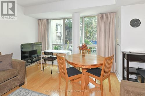 M18 - 350 Wellington Street W, Toronto (Waterfront Communities), ON - Indoor