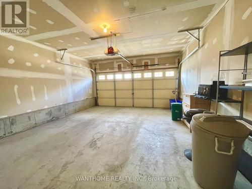 1 Amaranth Court, Richmond Hill, ON - Indoor Photo Showing Garage