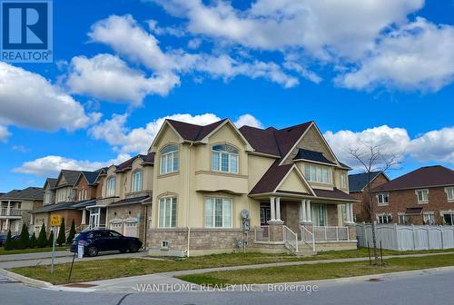 1 Amaranth Court, Richmond Hill (Jefferson), ON - Outdoor With Facade