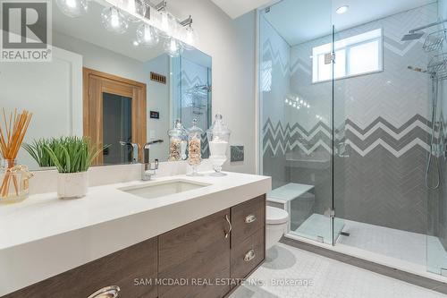 927 The Greenway, Mississauga, ON - Indoor Photo Showing Bathroom