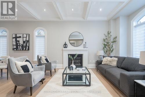 927 The Greenway, Mississauga, ON - Indoor Photo Showing Living Room With Fireplace