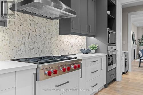 927 The Greenway, Mississauga, ON - Indoor Photo Showing Kitchen