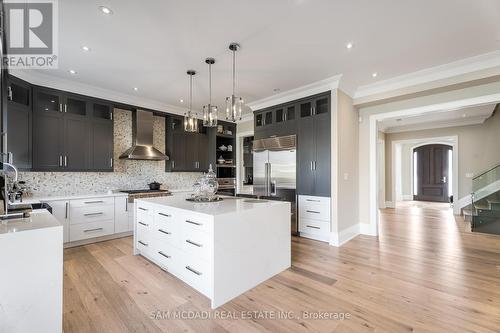 927 The Greenway, Mississauga, ON - Indoor Photo Showing Kitchen With Upgraded Kitchen