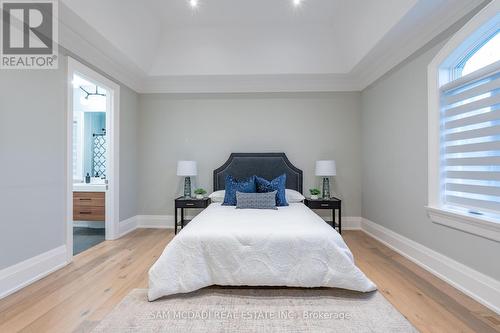 927 The Greenway, Mississauga, ON - Indoor Photo Showing Bedroom