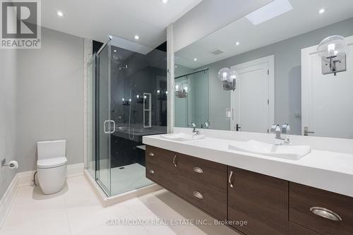 927 The Greenway, Mississauga, ON - Indoor Photo Showing Bathroom