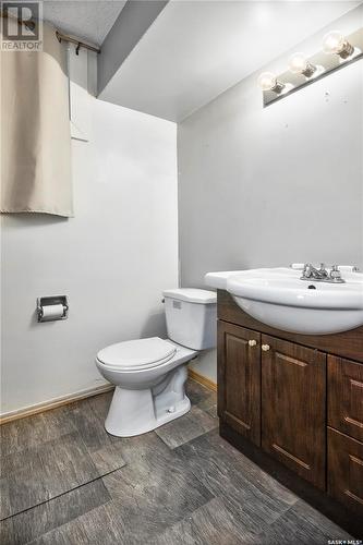 34 26Th Street E, Prince Albert, SK - Indoor Photo Showing Bathroom