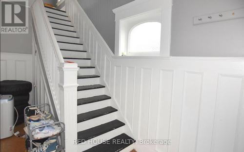 831 Park Street S, Peterborough (Otonabee), ON - Indoor Photo Showing Other Room