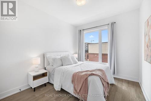 50 - 99 Roger Street, Waterloo, ON - Indoor Photo Showing Bedroom