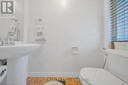 54 Viking Drive, Hamilton, ON - Indoor Photo Showing Bathroom