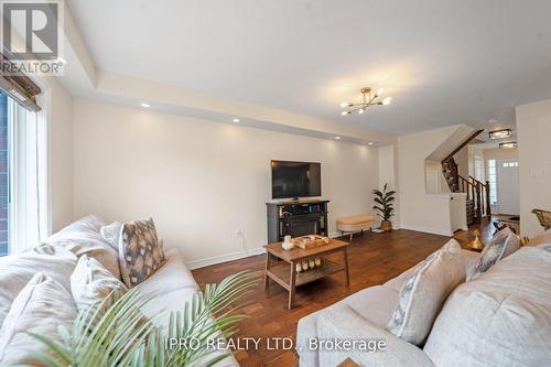 54 Viking Drive, Hamilton, ON - Indoor Photo Showing Living Room