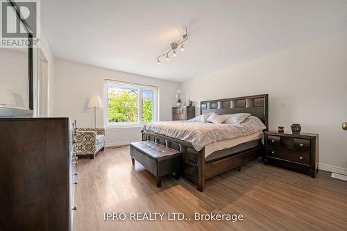 54 Viking Drive, Hamilton, ON - Indoor Photo Showing Bedroom