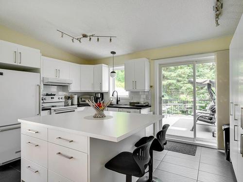 Kitchen - 42 Av. Vital, Saint-Sauveur, QC - Indoor Photo Showing Kitchen