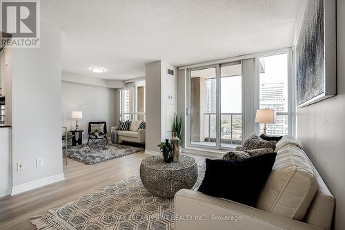 2308 - 4090 Living Arts Drive, Mississauga (City Centre), ON - Indoor Photo Showing Living Room