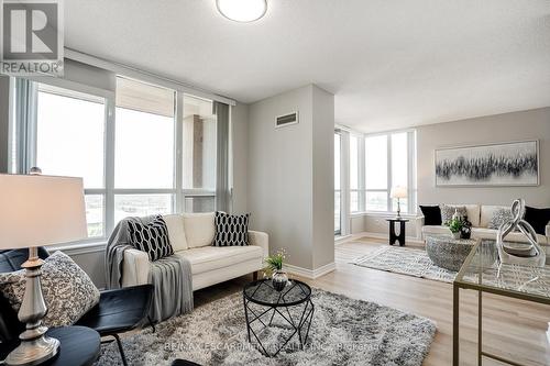 2308 - 4090 Living Arts Drive, Mississauga (City Centre), ON - Indoor Photo Showing Living Room