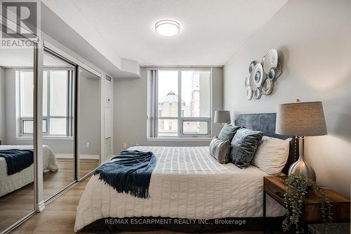 2308 - 4090 Living Arts Drive, Mississauga, ON - Indoor Photo Showing Bedroom