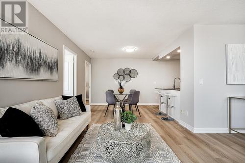 2308 - 4090 Living Arts Drive, Mississauga (City Centre), ON - Indoor Photo Showing Living Room