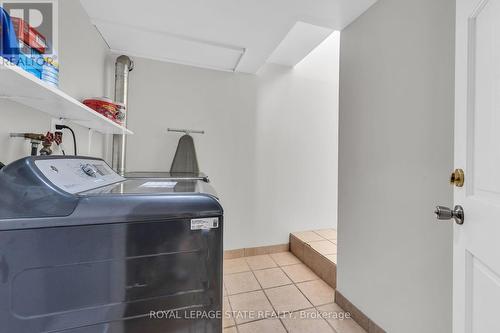 558 Ontario Street, St. Catharines, ON - Indoor Photo Showing Laundry Room