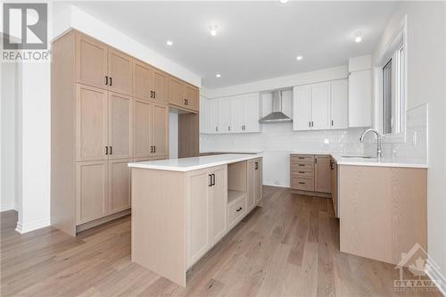 138 Lumen Place, Ottawa, ON - Indoor Photo Showing Kitchen