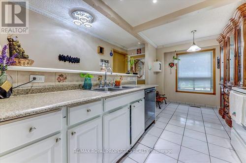 20 Histon Crescent, Brampton, ON - Indoor Photo Showing Kitchen With Double Sink