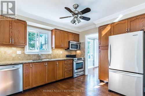 2924 Crosscurrent Drive, Mississauga (Meadowvale), ON - Indoor Photo Showing Kitchen