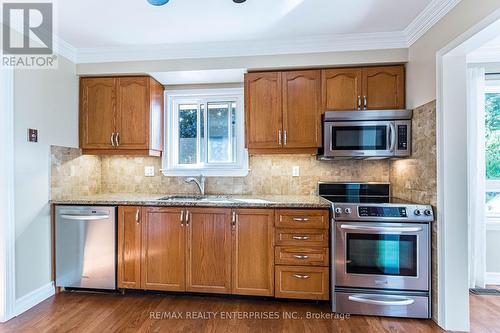 2924 Crosscurrent Drive, Mississauga (Meadowvale), ON - Indoor Photo Showing Kitchen