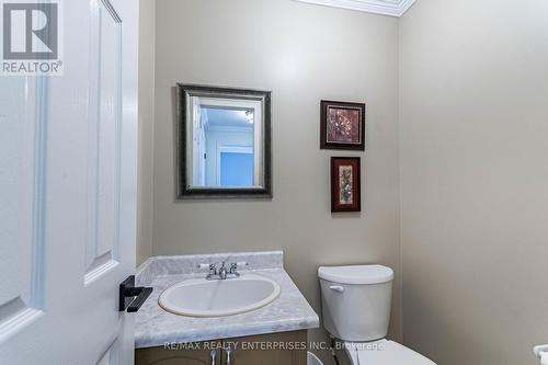 2924 Crosscurrent Drive, Mississauga (Meadowvale), ON - Indoor Photo Showing Bathroom