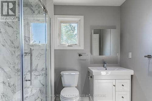 2924 Crosscurrent Drive, Mississauga (Meadowvale), ON - Indoor Photo Showing Bathroom