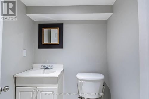 2924 Crosscurrent Drive, Mississauga (Meadowvale), ON - Indoor Photo Showing Bathroom