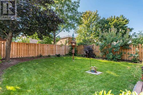 2924 Crosscurrent Drive, Mississauga (Meadowvale), ON - Outdoor With Backyard