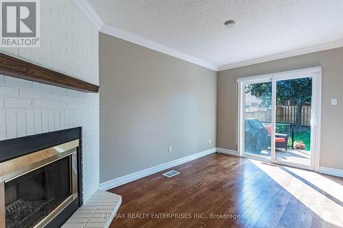 2924 Crosscurrent Drive, Mississauga (Meadowvale), ON - Indoor With Fireplace