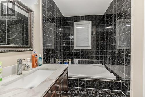 46 Velvet Grass Lane, Brampton (Sandringham-Wellington), ON - Indoor Photo Showing Bathroom