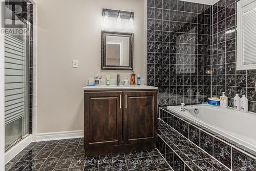 46 Velvet Grass Lane, Brampton (Sandringham-Wellington), ON - Indoor Photo Showing Bathroom