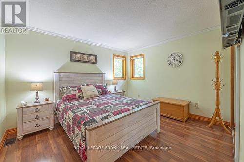 337 Philrick Drive, Galway-Cavendish And Harvey, ON - Indoor Photo Showing Bedroom