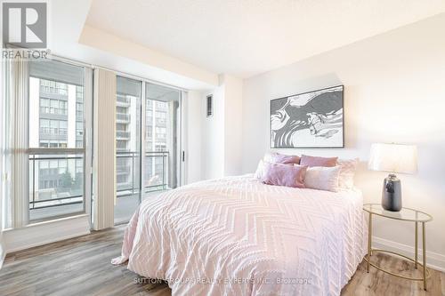 401 - 18 Hollywood Avenue, Toronto (Willowdale East), ON - Indoor Photo Showing Bedroom