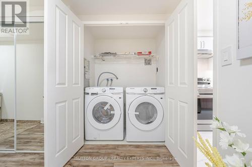 401 - 18 Hollywood Avenue, Toronto, ON - Indoor Photo Showing Laundry Room