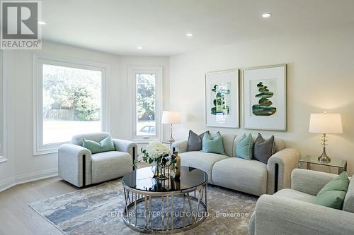 22 Reidmount Avenue, Toronto (Agincourt South-Malvern West), ON - Indoor Photo Showing Living Room