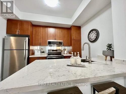 92 - 2891 Rio Court, Mississauga (Central Erin Mills), ON - Indoor Photo Showing Kitchen