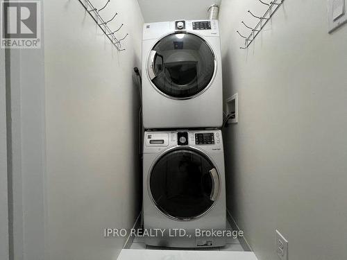 92 - 2891 Rio Court, Mississauga (Central Erin Mills), ON - Indoor Photo Showing Laundry Room