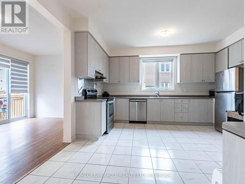 35 Sail Road, Brampton, ON - Indoor Photo Showing Kitchen