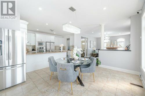 2 Belleville Drive, Brampton (Vales Of Castlemore North), ON - Indoor Photo Showing Dining Room