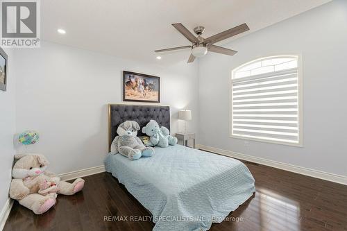 2 Belleville Drive, Brampton (Vales Of Castlemore North), ON - Indoor Photo Showing Bedroom