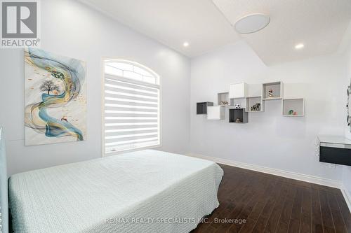 2 Belleville Drive, Brampton (Vales Of Castlemore North), ON - Indoor Photo Showing Bedroom